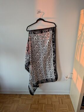 Vintage "Roma Italy" Black & White Square Souvenir Scarf